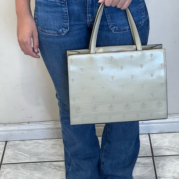 Adrienne vittadini cream shoulder bag - Picture 2 of 2